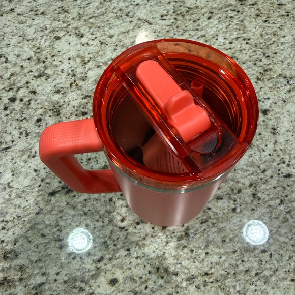 Stanley Coral Quencher Tumbler with Handle - Picture 3 of 3
